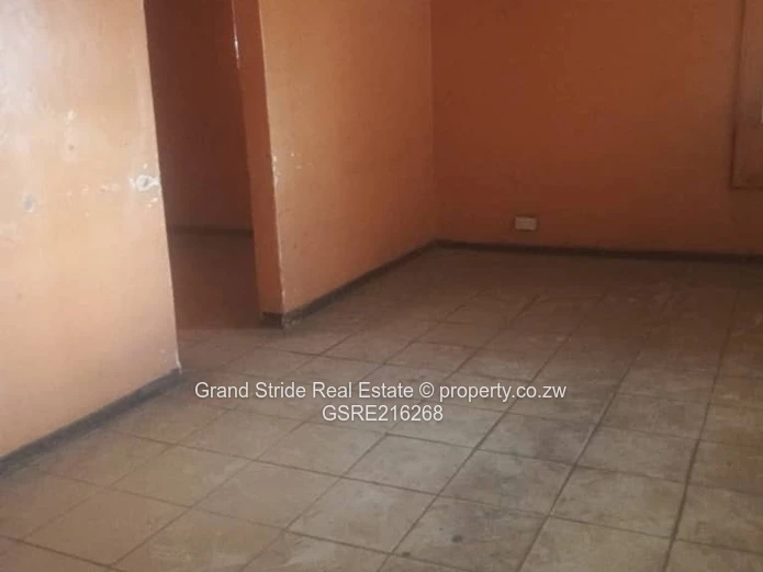 Commercial Building For Sale In Glen View 2
