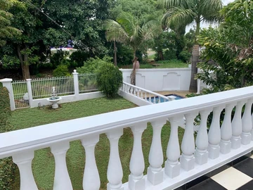 2 Bedroom Flat & Apartment